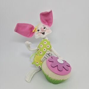 Annalee Dolls - Posable Felt Holiday Bunny With Cupcake - 2021